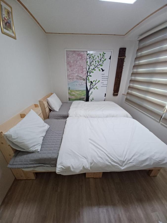 J&J Guesthouse Чонджу Экстерьер фото