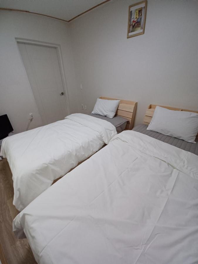 J&J Guesthouse Чонджу Экстерьер фото