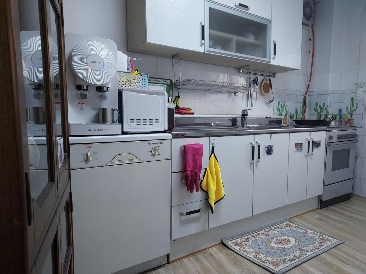 J&J Guesthouse Чонджу Экстерьер фото